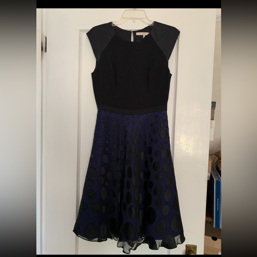 Halston Heritage size 6
